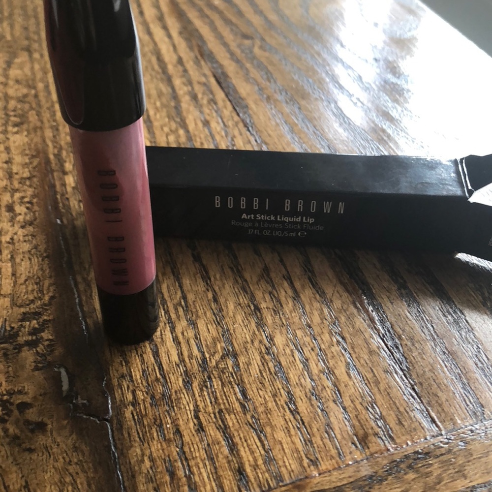 Bobbi Brown art stick liquid lip in English Rose